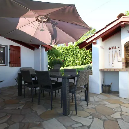 Holiday home Sare, 3 Pieces, 4 Personnes - Fr-1-384-560 *